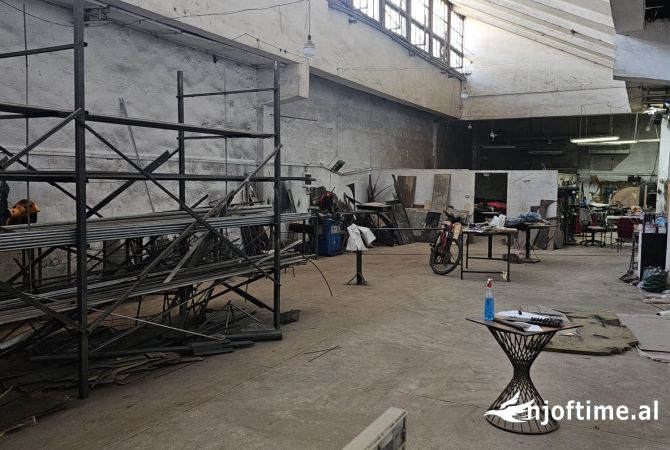 Jepet me qera Magazine ne Kombinat 1300 EURO