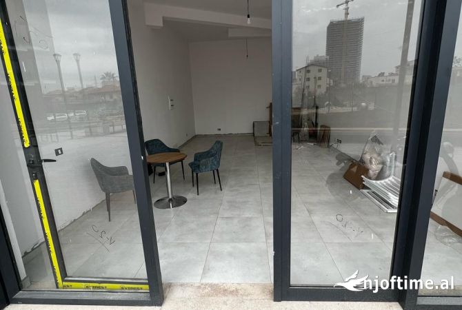 Business Property for Rent 1+1 in Tirana - 650 Euro
