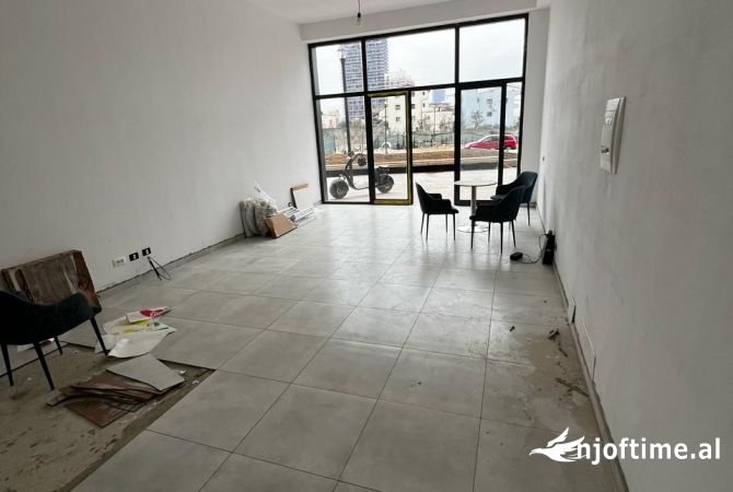 Business Property for Rent 1+1 in Tirana - 650 Euro
