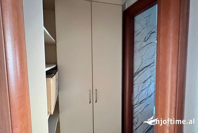 Shtepi me qera Apartament ne Tirane, 2+1, Mobilimi E mobiluar, Pagesa 600  Euro.