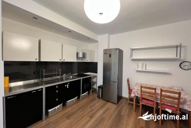 Shtepi me qera Apartament ne Tirane, 2+1, Mobilimi E mobiluar, Pagesa 600  Euro.