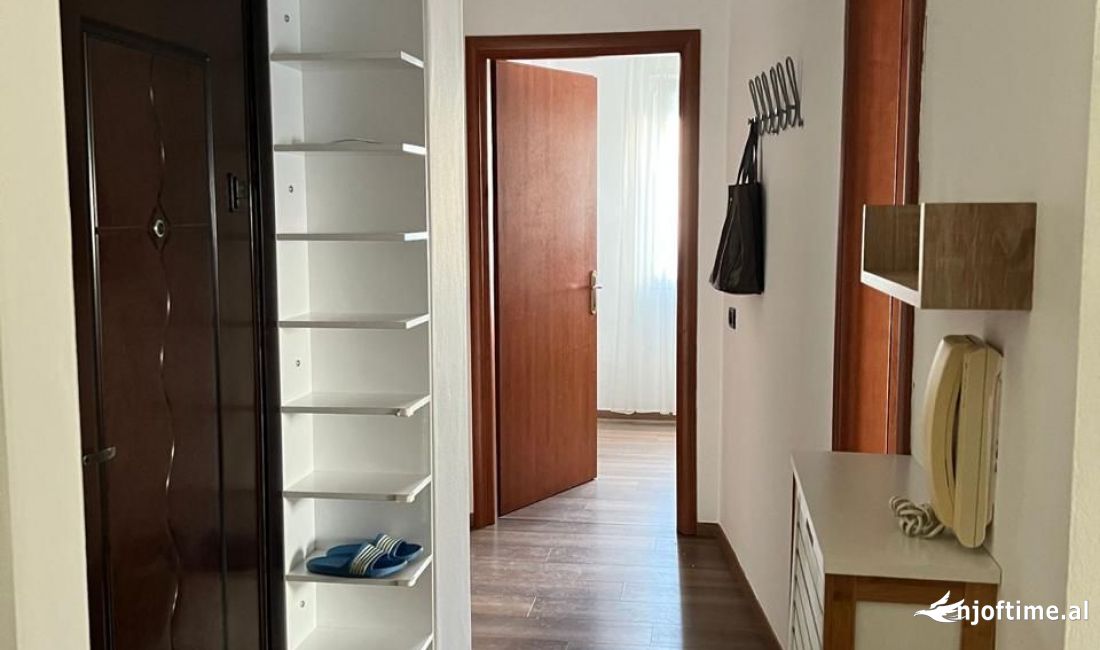 Shtepi me qera Apartament ne Tirane, 2+1, Mobilimi E mobiluar, Pagesa 600  Euro.
