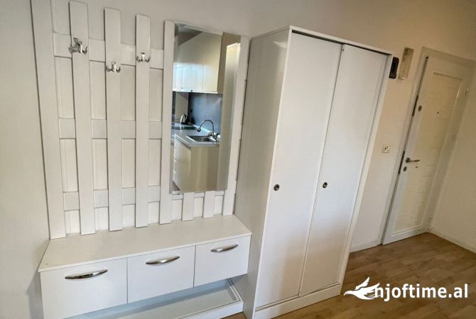 Shtepi me qera Apartament ne Tirane, 1+1, Mobilimi E mobiluar, Pagesa 540  Euro.