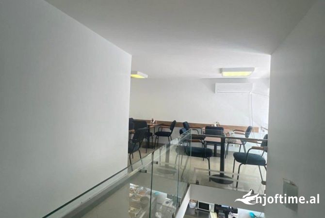 Shitet biznesi (Mence)