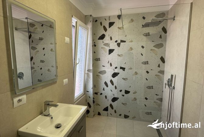 Shtepi me qera Apartament ne Tirane, 2+1, Mobilimi E mobiluar, Pagesa 500  Euro.