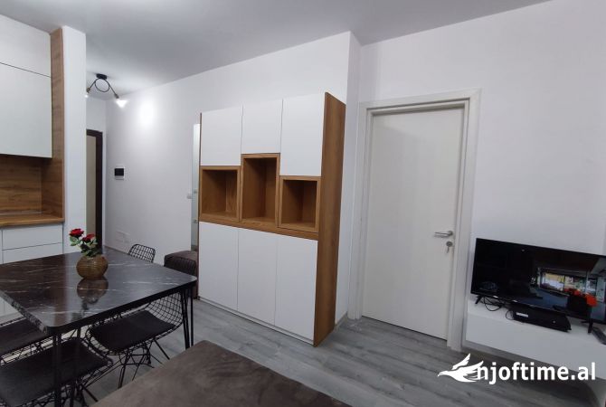 Shtepi me qera Apartament ne Tirane, 1+1, Mobilimi E mobiluar, Pagesa 400  Euro.