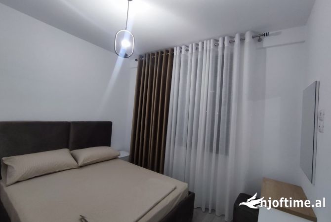 Shtepi me qera Apartament ne Tirane, 1+1, Mobilimi E mobiluar, Pagesa 400  Euro.