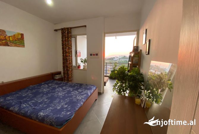 Shtepi me qera Apartament ne Tirane, 2+1, Mobilimi E mobiluar, Pagesa 420  Euro.