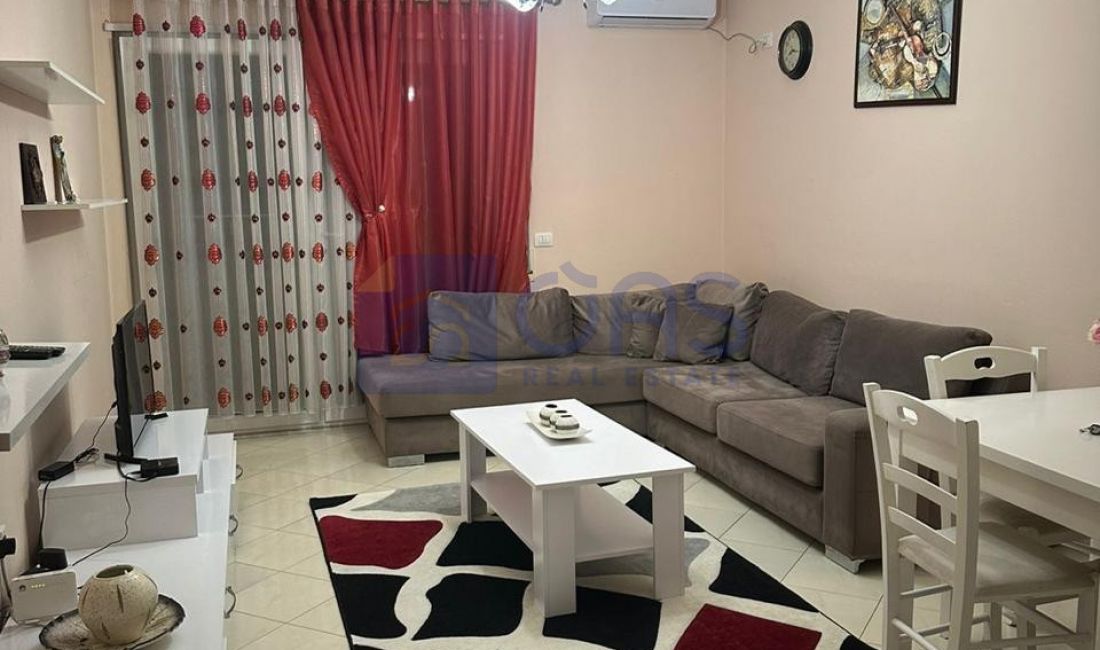Shtepi me qera Apartament ne Tirane, 1+1, Mobilimi E mobiluar, Pagesa 400  Euro.