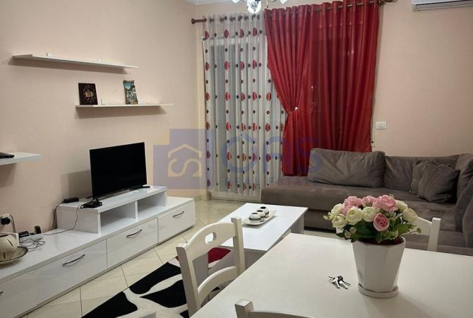 Shtepi me qera Apartament ne Tirane, 1+1, Mobilimi E mobiluar, Pagesa 400  Euro.