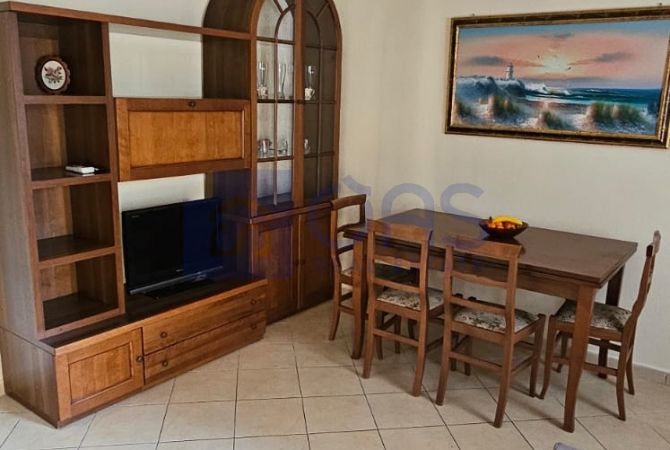 Shtepi me qera Apartament ne Tirane, 2+1, Mobilimi E mobiluar, Pagesa 400  Euro.