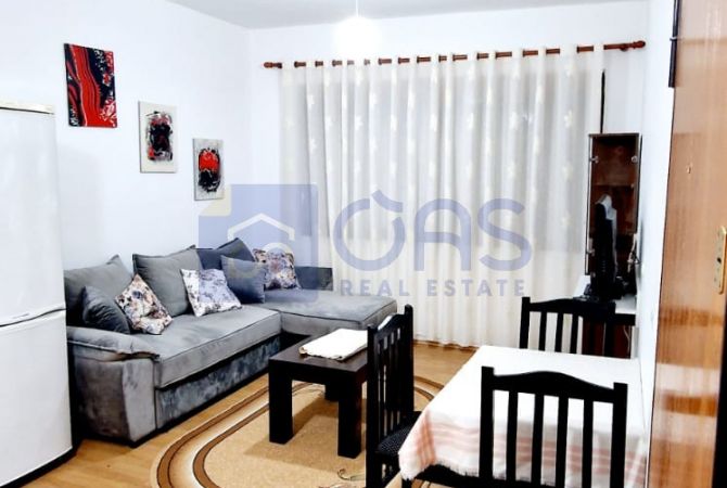 Jepet me qera apartament 2+1 Rruga Bardhyl