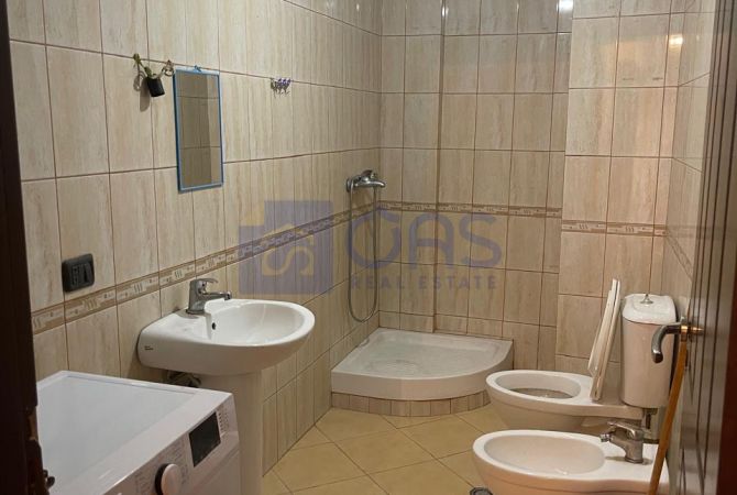 Shtepi me qera Apartament ne Tirane, 1+1, Mobilimi E mobiluar, Pagesa 350  Euro.