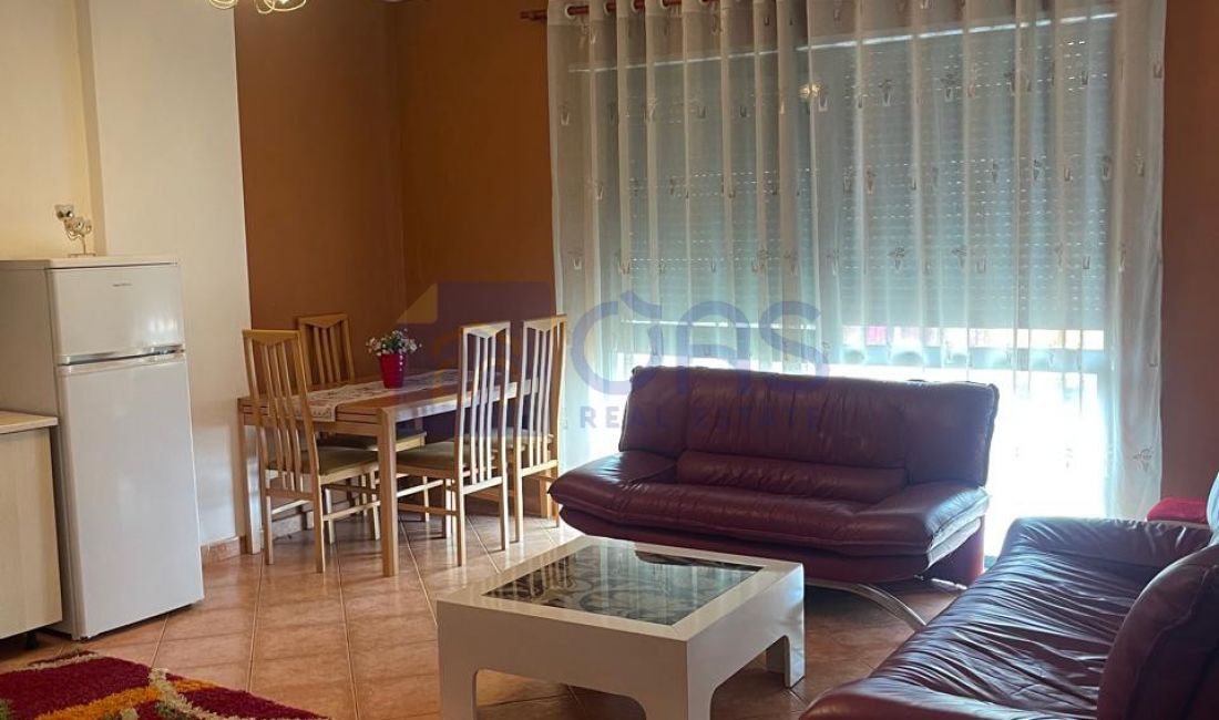 Shtepi me qera Apartament ne Tirane, 1+1, Mobilimi E mobiluar, Pagesa 350  Euro.