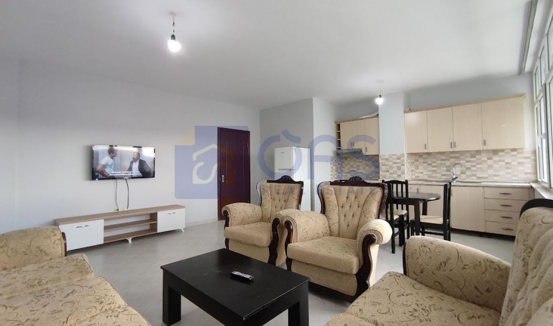 Shtepi me qera Apartament ne Tirane, 2+1, Mobilimi E mobiluar, Pagesa 500  Euro.