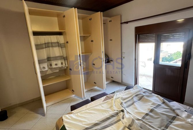 Shtepi me qera Apartament ne Tirane, 2+1, Mobilimi E mobiluar, Pagesa 400  Euro.