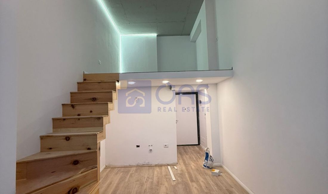 Jepet me qera Duplex,  Prane Amerikan 3