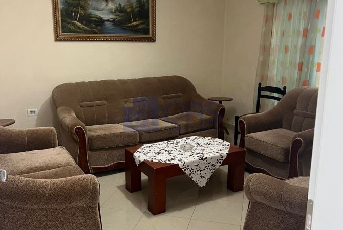 Shtepi me qera Apartament ne Tirane, 1+1, Mobilimi E mobiluar, Pagesa 350  Euro.