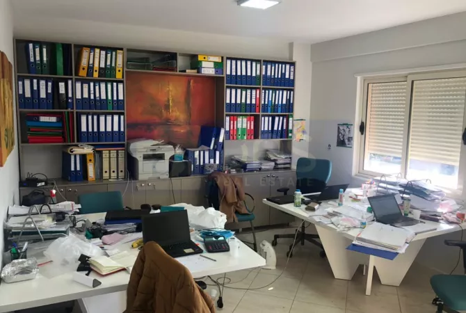 Shtepi me qera Apartament ne Tirane, 2+1, Mobilimi Bosh, pa mobiluar, Pagesa 600  Euro.