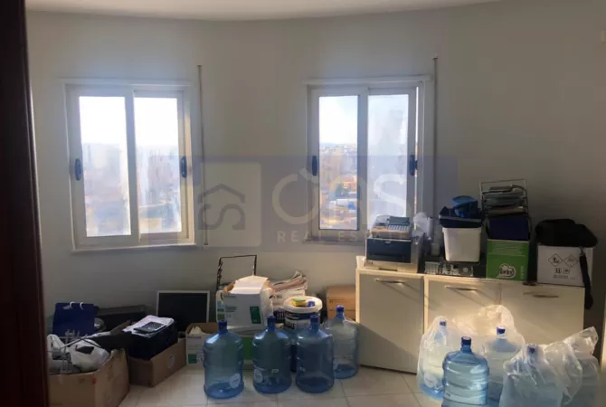 Shtepi me qera Apartament ne Tirane, 2+1, Mobilimi Bosh, pa mobiluar, Pagesa 600  Euro.