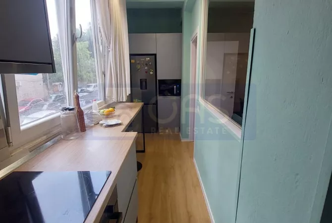 Shtepi me qera Vila Luksoze ne Tirane, 7+1, Mobilimi E mobiluar, Pagesa 1,200  Euro.