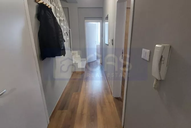 Shtepi me qera Vila Luksoze ne Tirane, 7+1, Mobilimi E mobiluar, Pagesa 1,200  Euro.