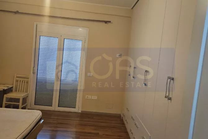 Appartamento in affitto a Tirana 3+1, Arredato