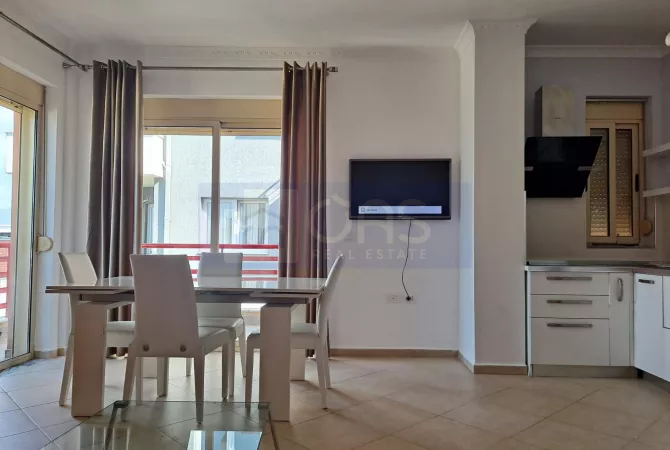 Shtepi me qera Apartament ne Tirane, 2+1, Mobilimi E mobiluar, Pagesa 1,000  Euro.