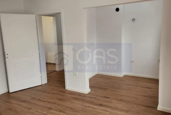 Appartamento in vendita a Tirana 1+1, Vuoto