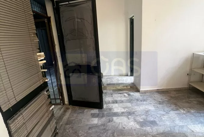 Jepet me qera ambient tek rruga e Bogdaneve(Qender).