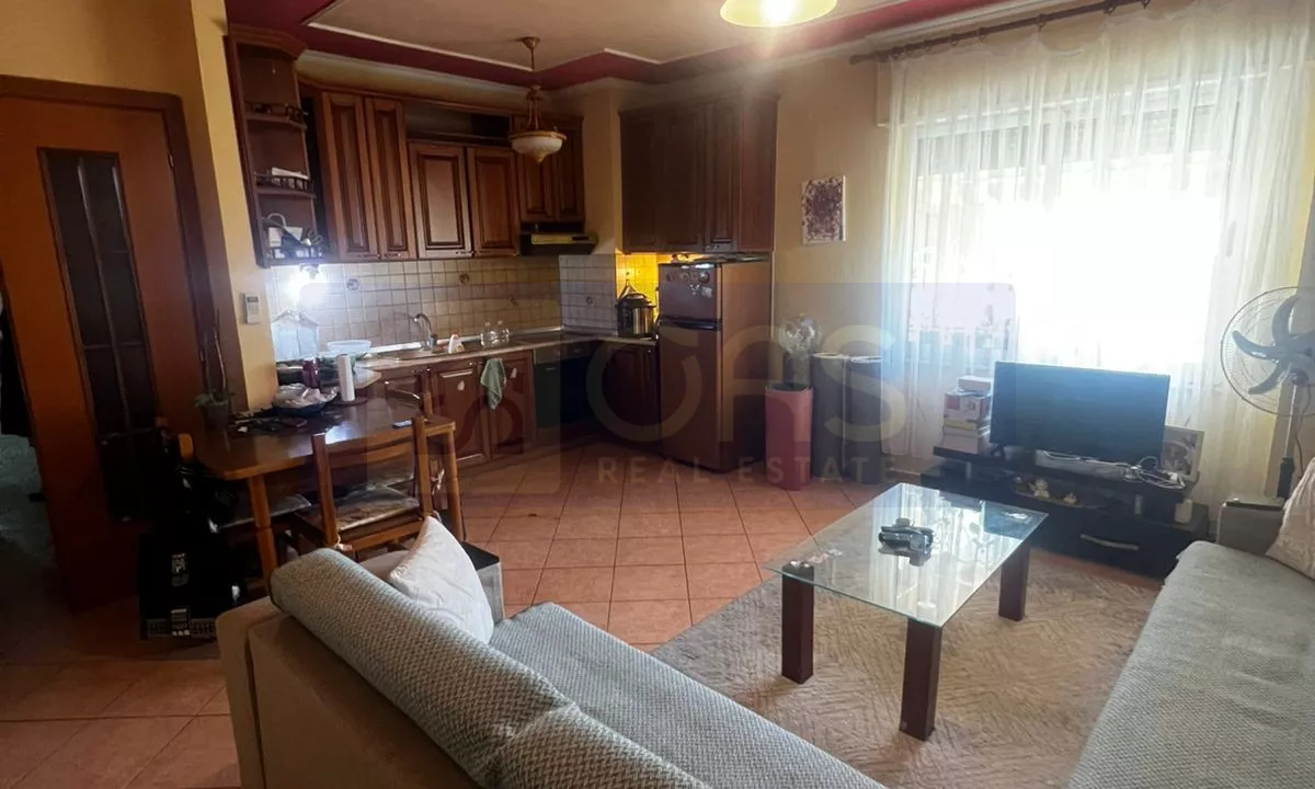 Shtepi me qera Apartament ne Tirane, 2+1, Mobilimi E mobiluar, Pagesa 700  Euro.