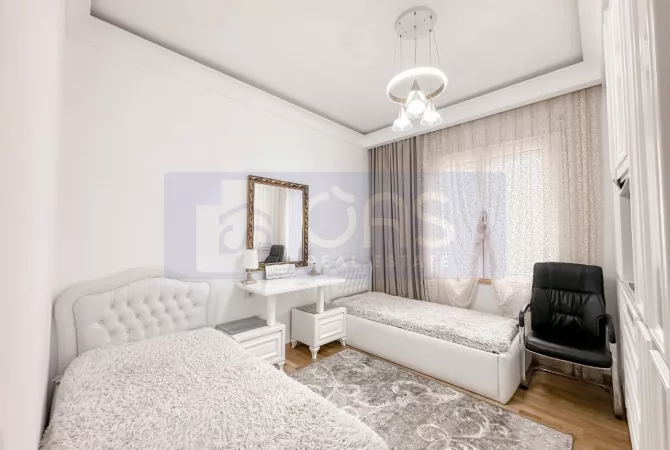 Shtepi ne shitje Apartament ne Tirane, 3+1, Mobilimi E mobiluar, Pagesa 250,000  Euro.