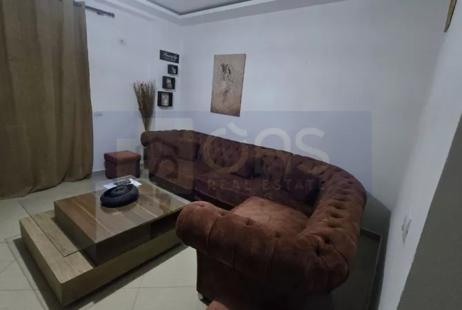 Shtepi me qera Apartament ne Tirane, 2+1, Mobilimi E mobiluar, Pagesa 500  Euro.