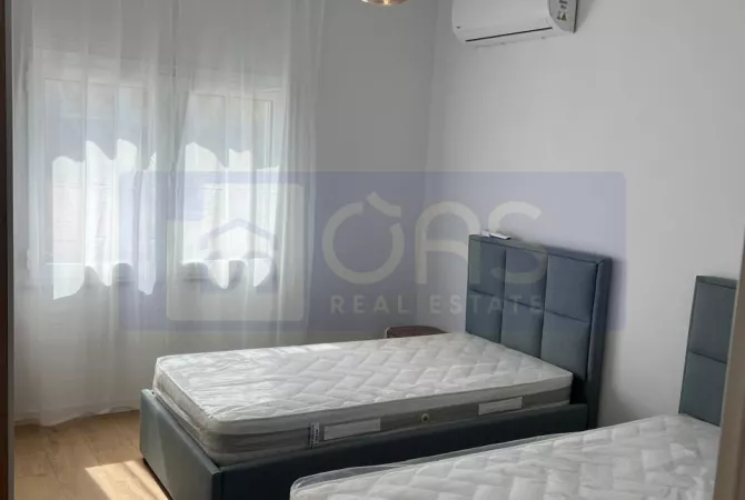 Shtepi me qera Apartament ne Tirane, 2+1, Mobilimi E mobiluar, Pagesa 950  Euro.