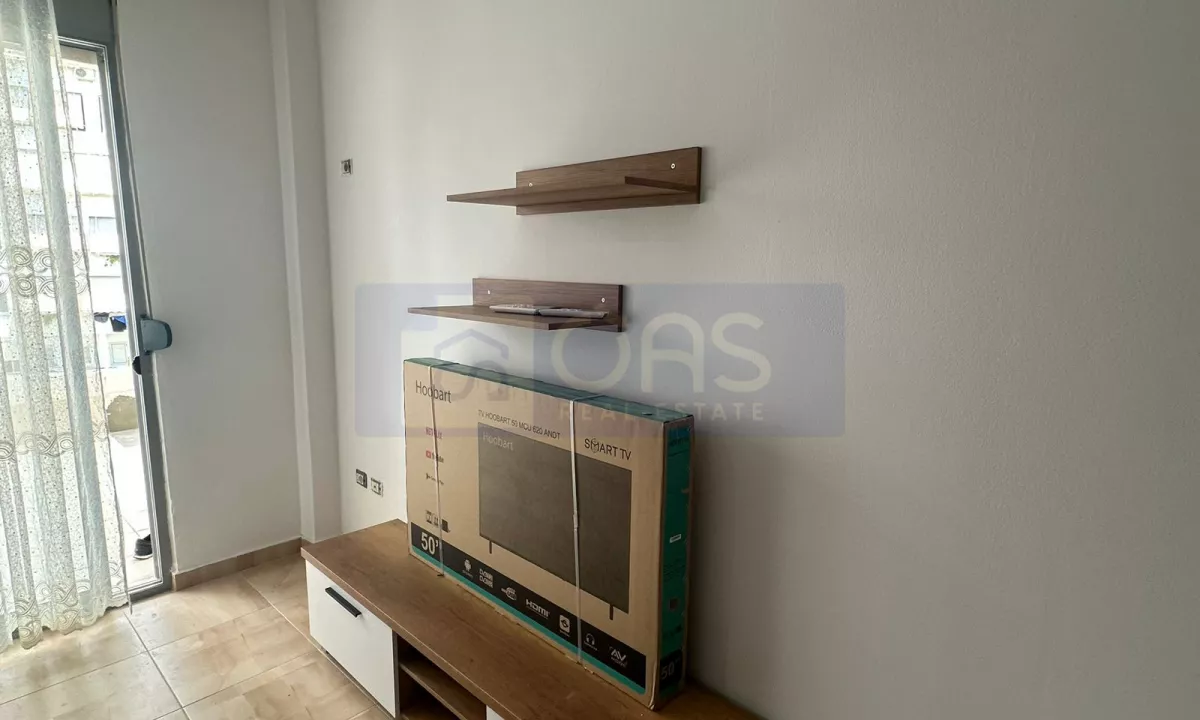 Shtepi me qera Apartament ne Tirane, 3+1, Mobilimi E mobiluar, Pagesa 700  Euro.