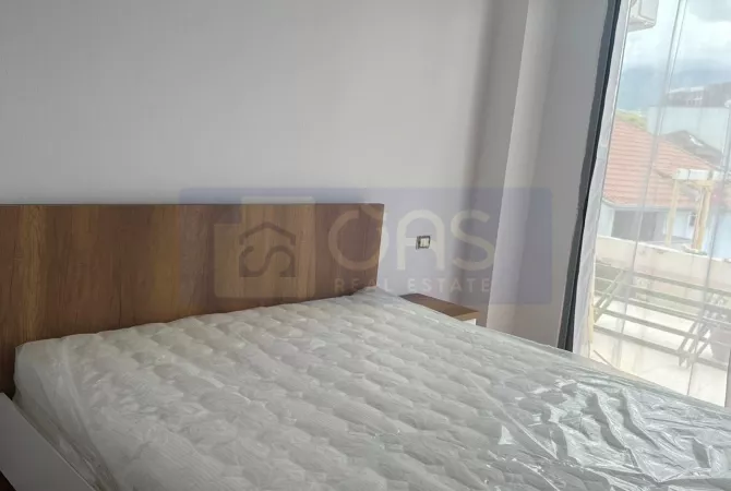 Shtepi me qera Apartament ne Tirane, 3+1, Mobilimi E mobiluar, Pagesa 700  Euro.