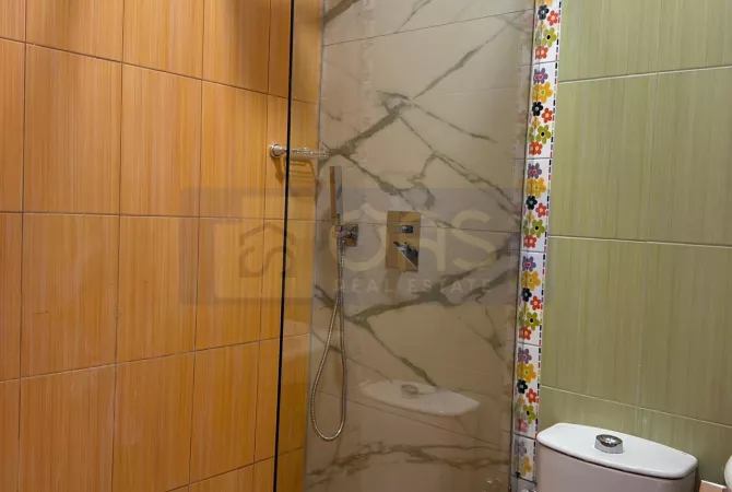 Shtepi me qera Apartament ne Tirane, 3+1, Mobilimi E mobiluar, Pagesa 700  Euro.