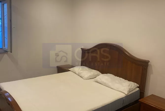 Jepet shtepi private me qera 2+1 tek ish fushen e aviacionit