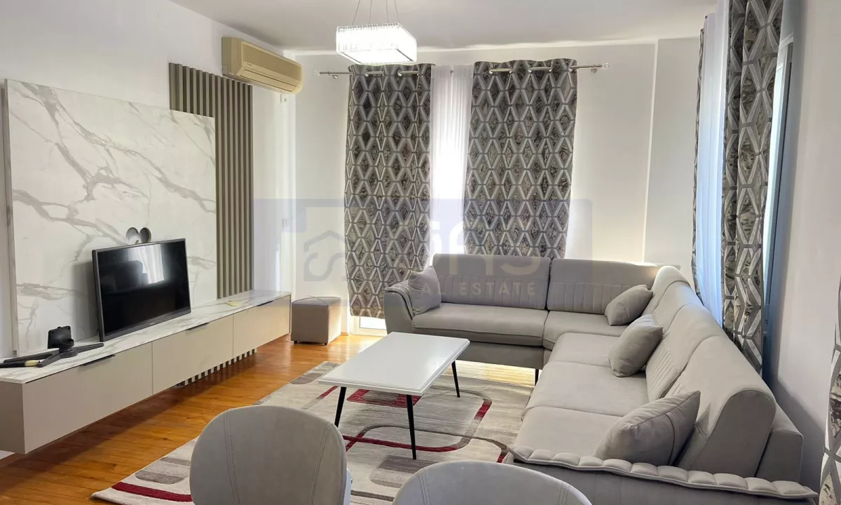 Shtepi me qera Apartament ne Tirane, 2+1, Mobilimi E mobiluar, Pagesa 500  Euro.