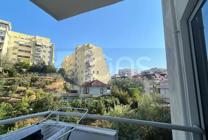 Shtepi me qera Apartament ne Tirane, 1+1, Mobilimi E mobiluar, Pagesa 380  Euro.