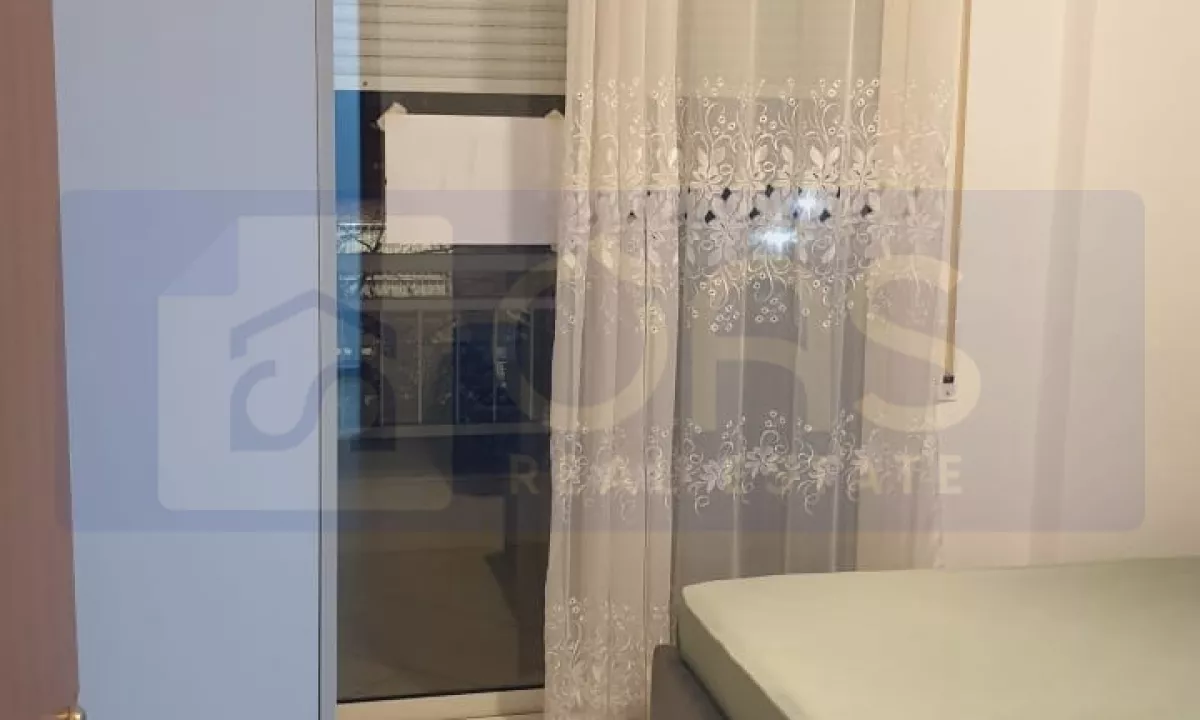 Shtepi me qera Apartament ne Tirane, 2+1, Mobilimi E mobiluar, Pagesa 450  Euro.