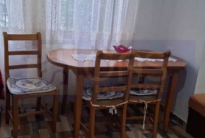 Shtepi me qera Apartament ne Tirane, 2+1, Mobilimi E mobiluar, Pagesa 500  Euro.