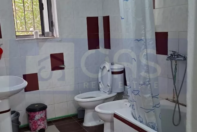 Shtepi me qera Apartament ne Tirane, 2+1, Mobilimi E mobiluar, Pagesa 500  Euro.