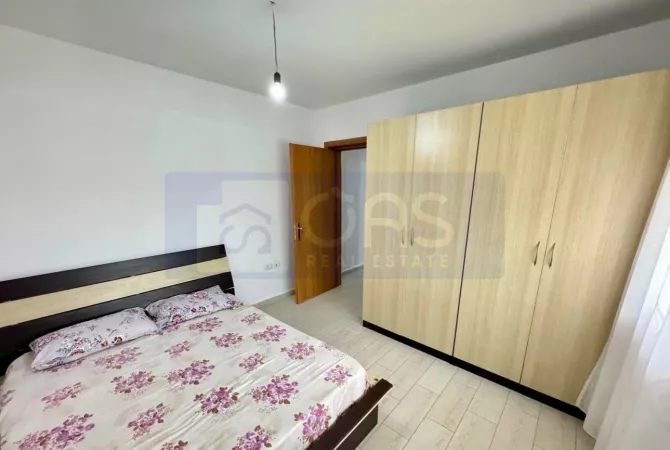 Shtepi me qera Apartament ne Tirane, 2+1, Mobilimi E mobiluar, Pagesa 400  Euro.