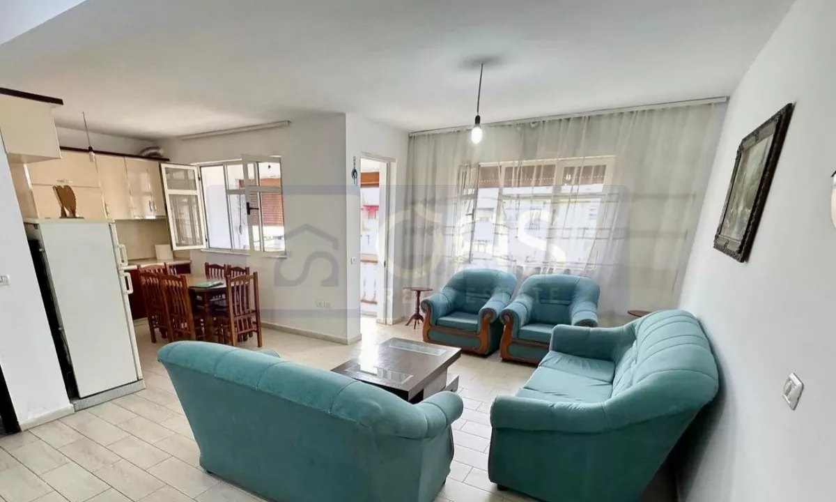 Shtepi me qera Apartament ne Tirane, 2+1, Mobilimi E mobiluar, Pagesa 400  Euro.