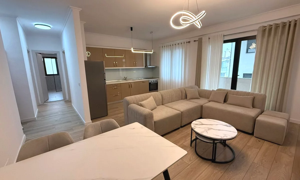 Shtepi me qera Apartament ne Tirane, 2+1, Mobilimi E mobiluar, Pagesa 800  Euro.