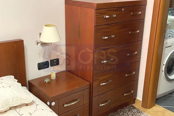 Shtepi me qera Apartament ne Tirane, 2+1, Mobilimi E mobiluar, Pagesa 1,000  Euro.