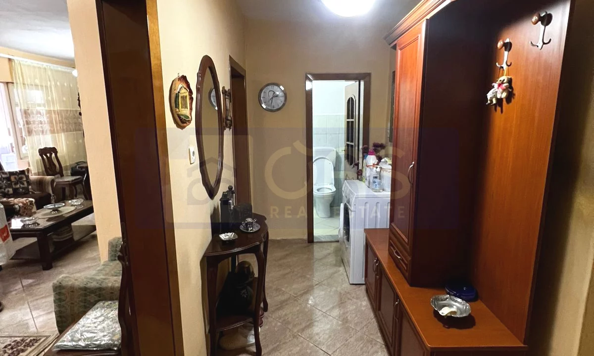 Shtepi me qera Apartament ne Tirane, 1+1, Mobilimi E mobiluar, Pagesa 450  Euro.