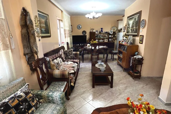 Shtepi me qera Apartament ne Tirane, 1+1, Mobilimi E mobiluar, Pagesa 450  Euro.