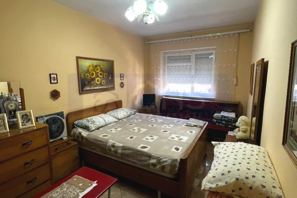 Shtepi me qera Apartament ne Tirane, 1+1, Mobilimi E mobiluar, Pagesa 450  Euro.